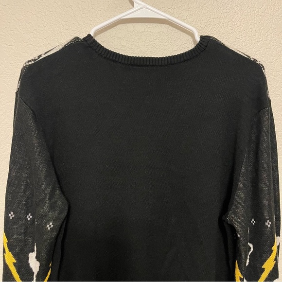 Box Lunch Harry Potter Wizarding World Quidditch Hedwig Golden Snitch Sweater - Picture 12 of 15